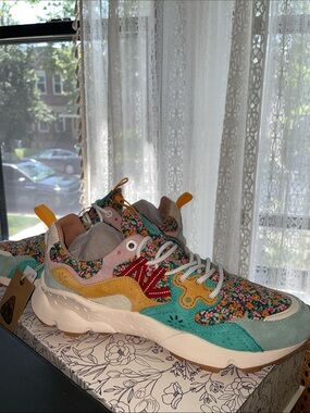 NWT Flower Mountain Yamano 3 Sneakers